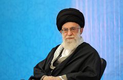 40 1 - رهبر معظم انقلاب اسلامی: مسجد هسته مقاومت فرهنگی و پایگاه فعالیت اجتماعی است