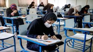 آموزش - بازدید مدیرکل آموزش و پرورش استان اصفهان از حوزه های برگزاری امتحانات نهایی پایه دوازدهم